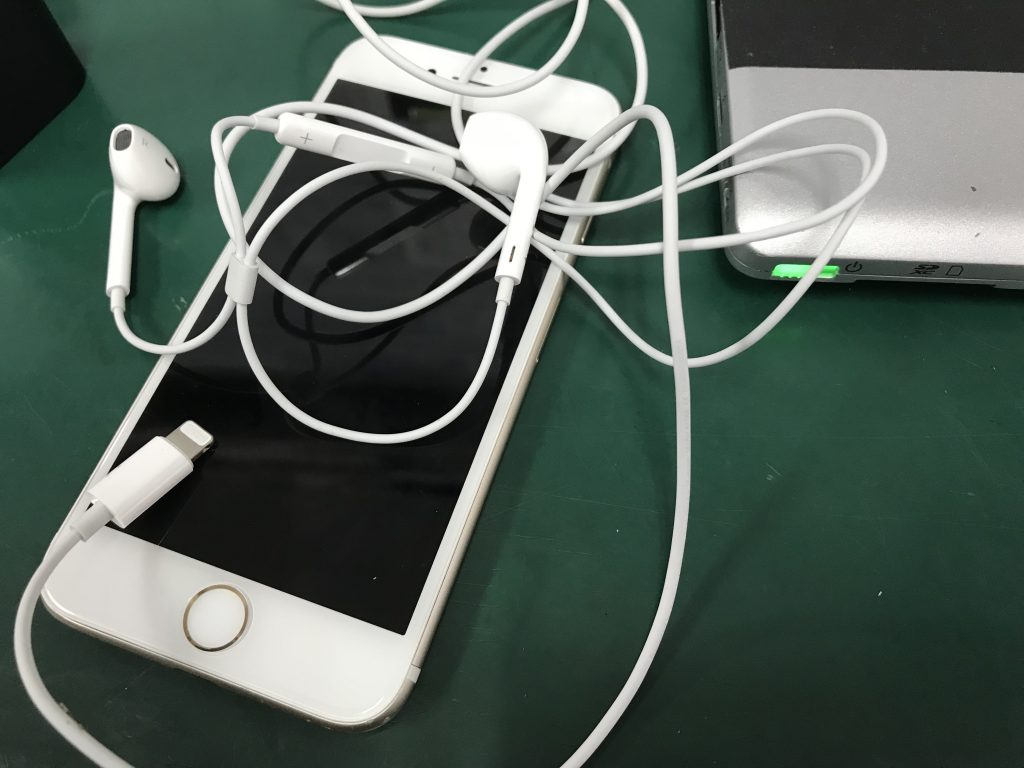 ケース無し フィルム無し でiphoneを使うときに注意する事 Iphone修理ジャパン秋葉原店スタッフブログ