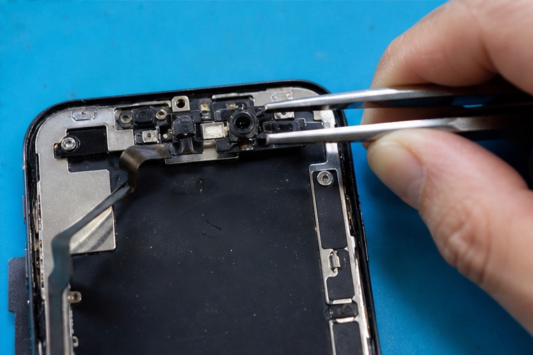 iPhoneのインカメラ修理をお申込み