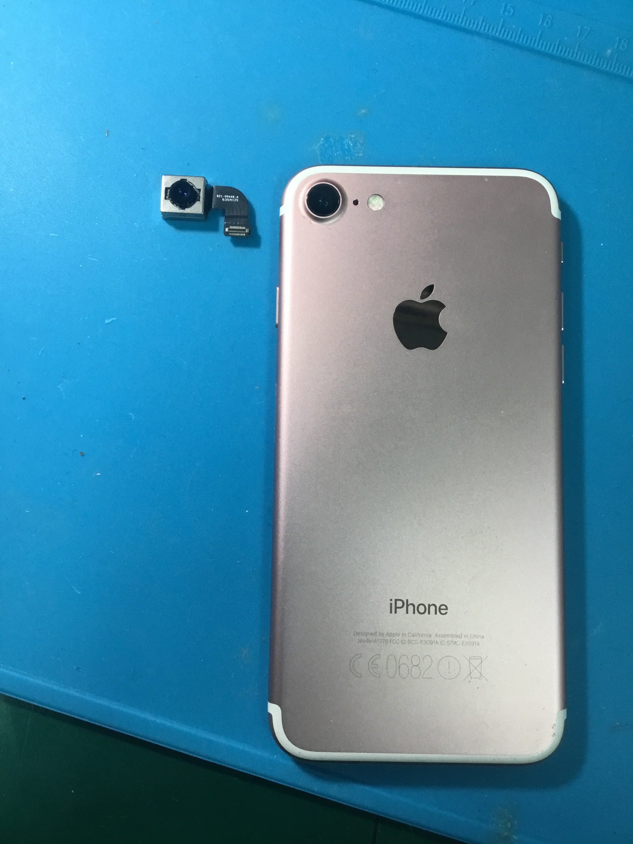 第8回　iPhone7アウトカメラ修理