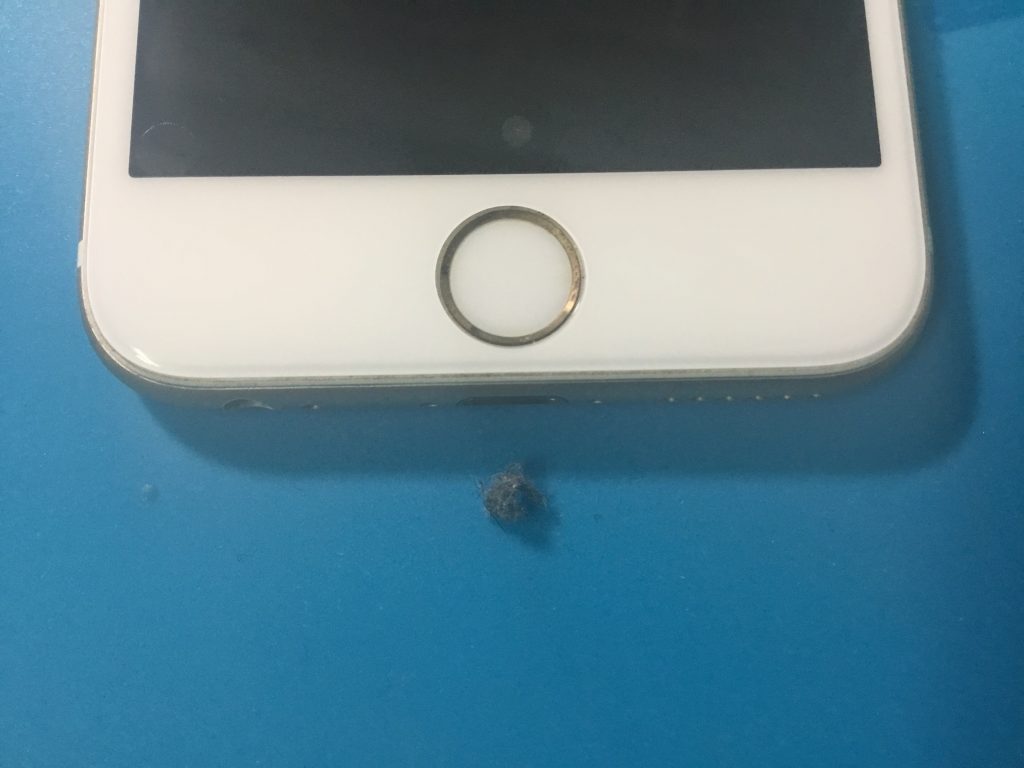 第22回　充電差し込み部分の清掃はこまめにしましょう。