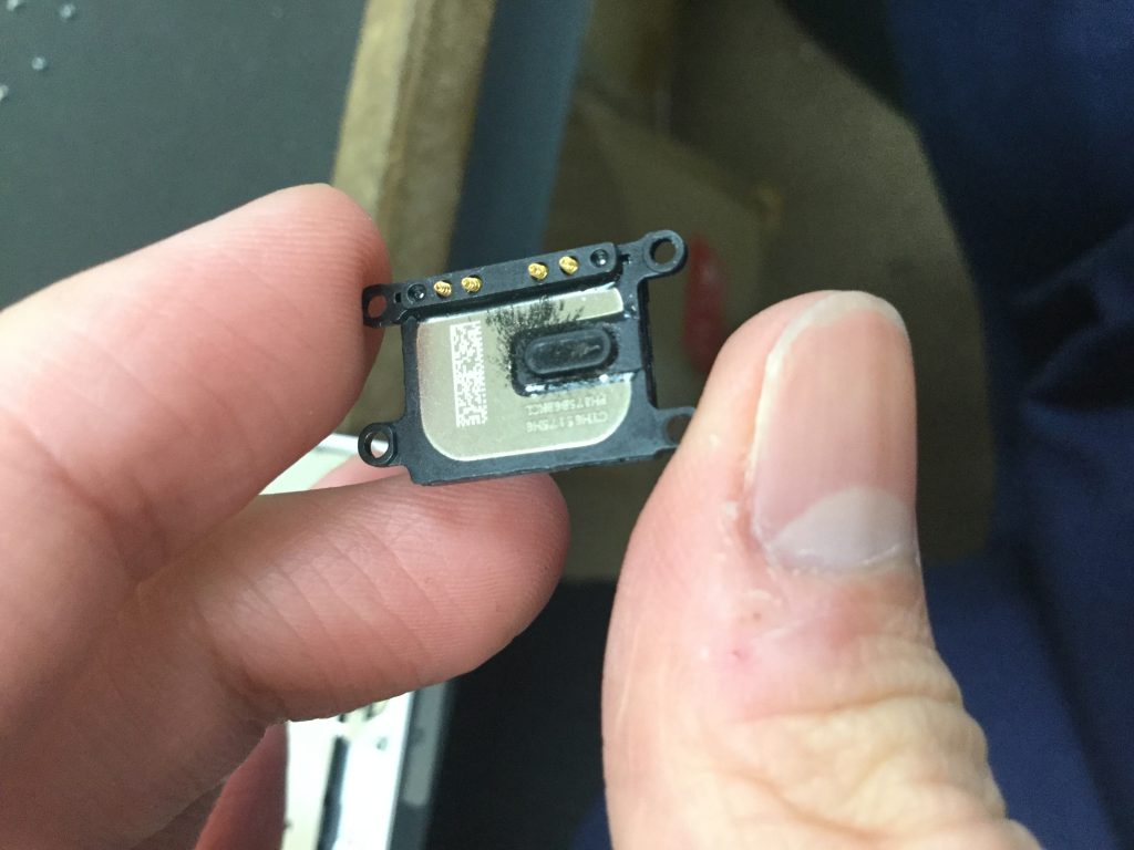 イヤースピーカーが聞こえない Iphone修理ジャパン新宿店スタッフブログ