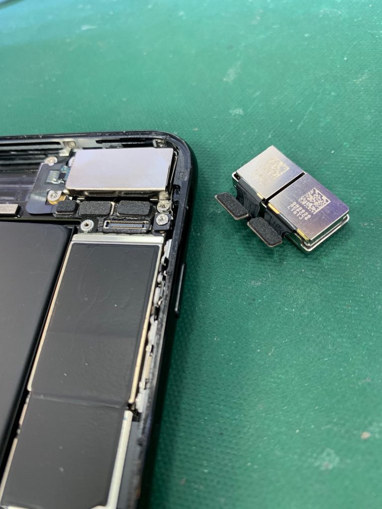 iPhone7Plus アウトカメラ修理も即日のお引き渡し！