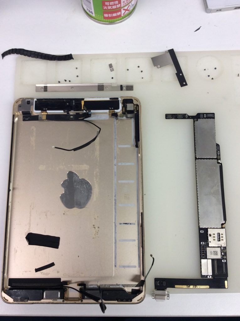 iPadmini4のライトニング修理なら渋谷店にお任せを！
