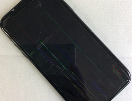液晶破損のiPhoneXRが直るまで。