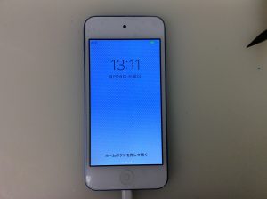 コネクターの位置がエグい！iPodtouch6パネル修理。