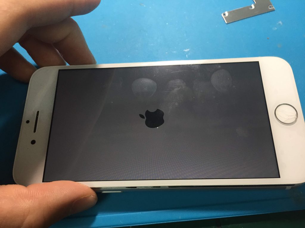 iPhone8 画面割れ&バッテリー交換 | iPhone(アイフォン)修理