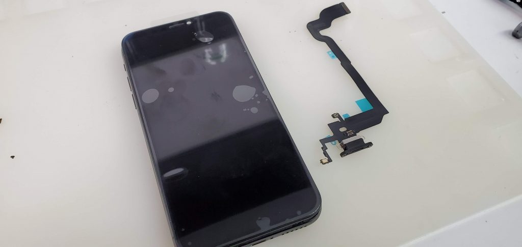 iPhoneX　水没による起動不可でご来店！！