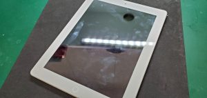 iPad2　自己修理失敗による修理でご来店！