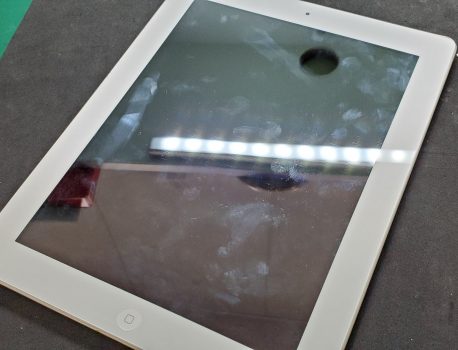 iPad2　自己修理失敗による修理でご来店！