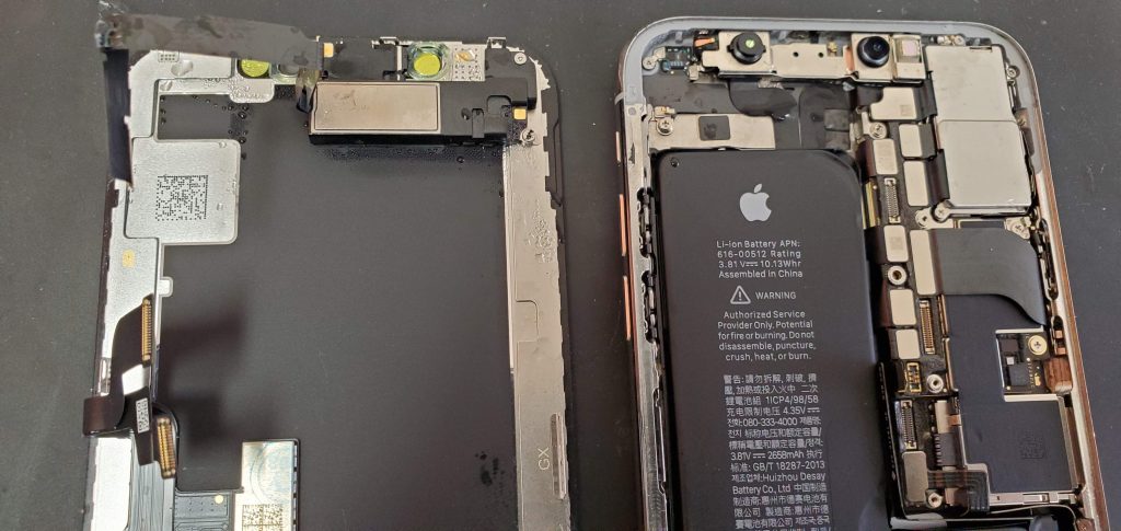 iPhoneXs　水没による液晶破損の修理