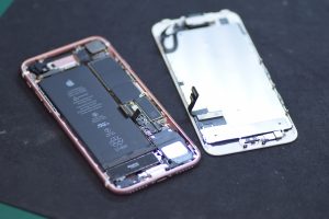 iPhone 7のロジックボード（基盤）【ミクロな世界シリーズ第二弾】