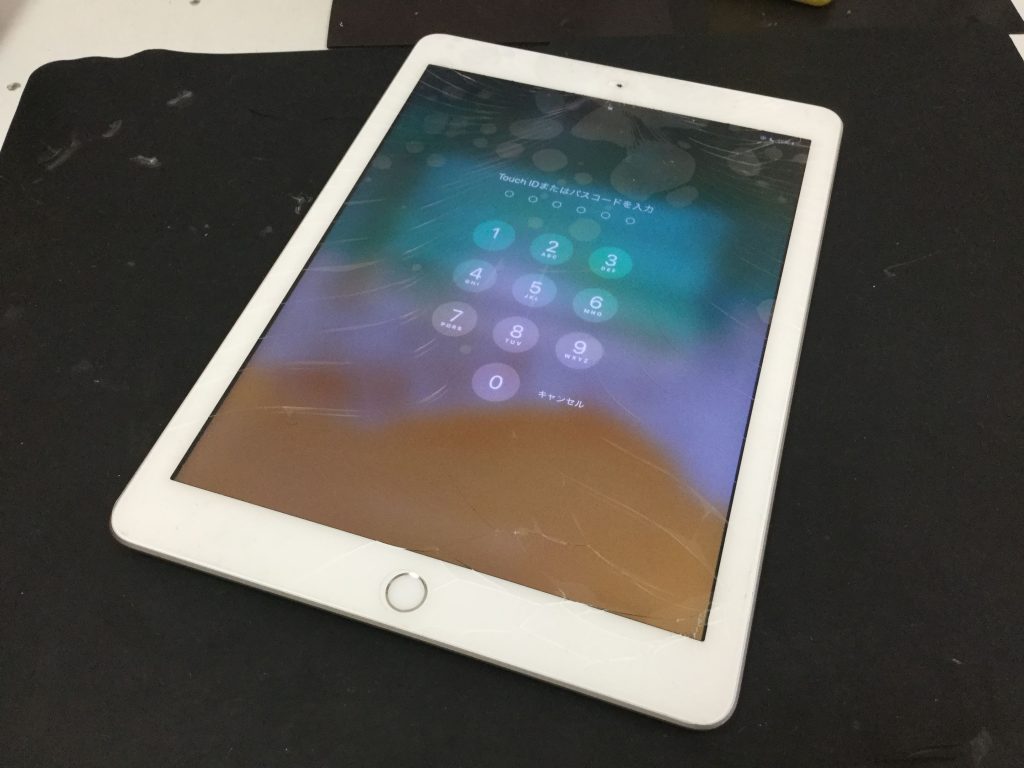 iPad 6　画面修理を90分で修理！