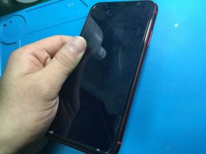 iPhone XRの画面修理　ガラス割れでご来店！【秋葉原店】