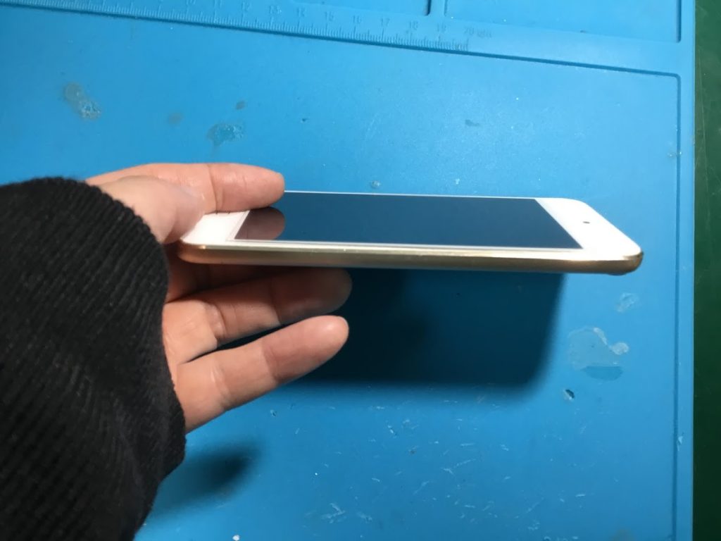 Ipod Touch 6 実は難易度高めのバッテリー交換iphone修理ジャパン秋葉原店スタッフブログ