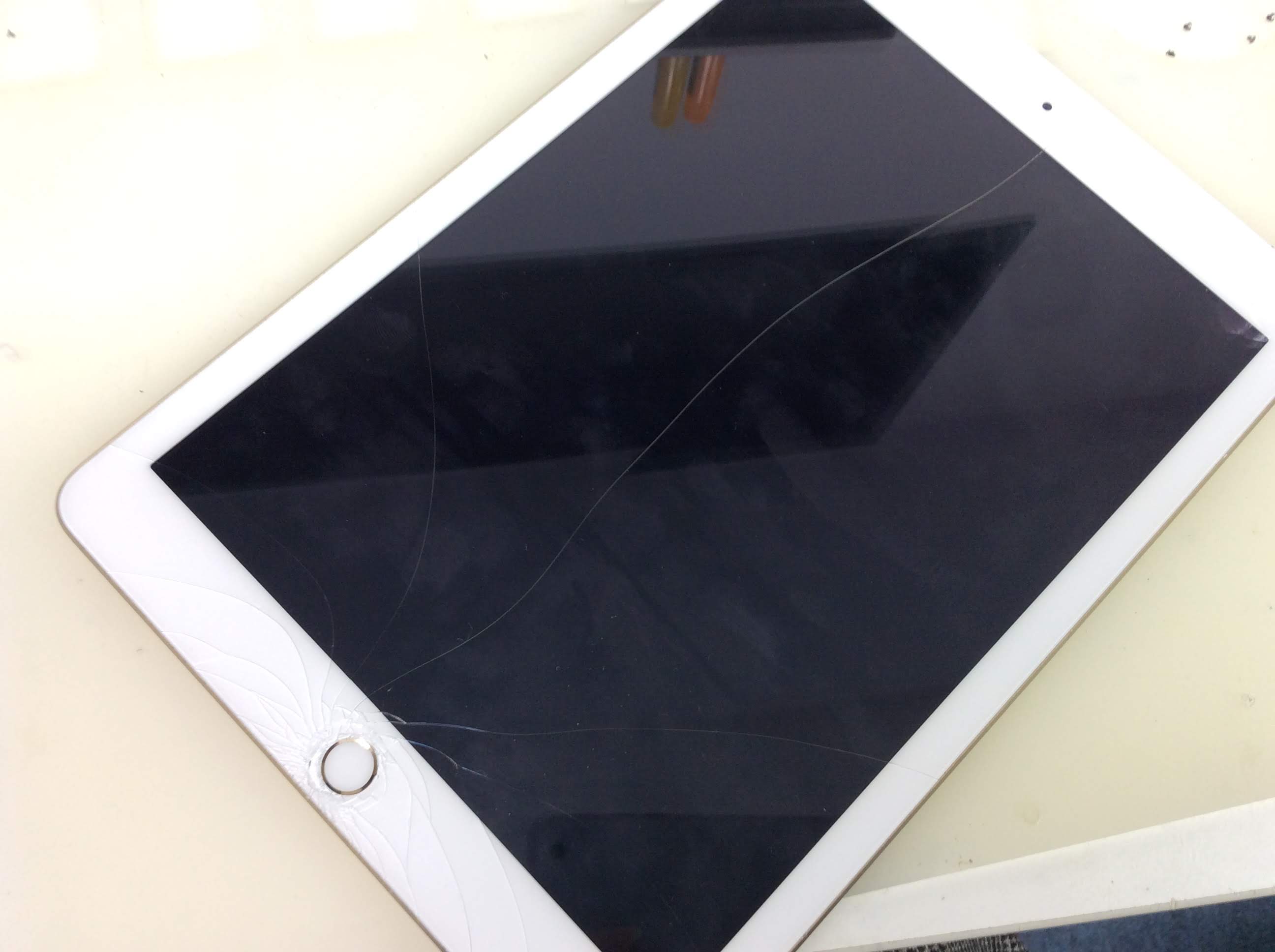 iPad 5　画面が割れても即日修理！【渋谷店】