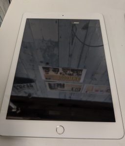 iPad 6　ガラス割れでご来店