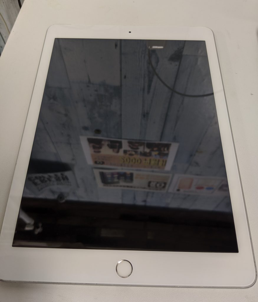 iPad 6　ガラス割れでご来店