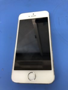 iPhone 5s　バッテリー交換でまだまだ使えます。