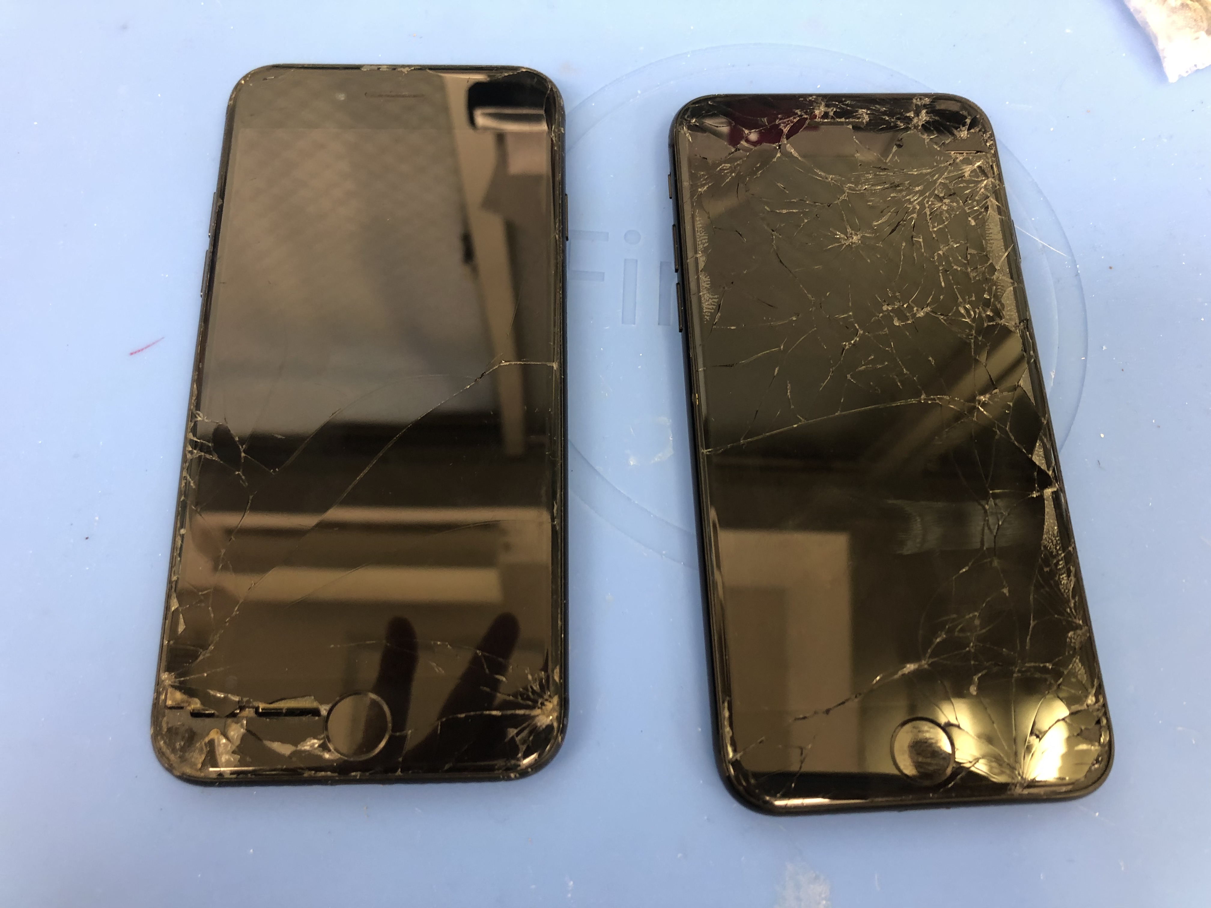 iPhone 7　修理は同時に行うとお得です。