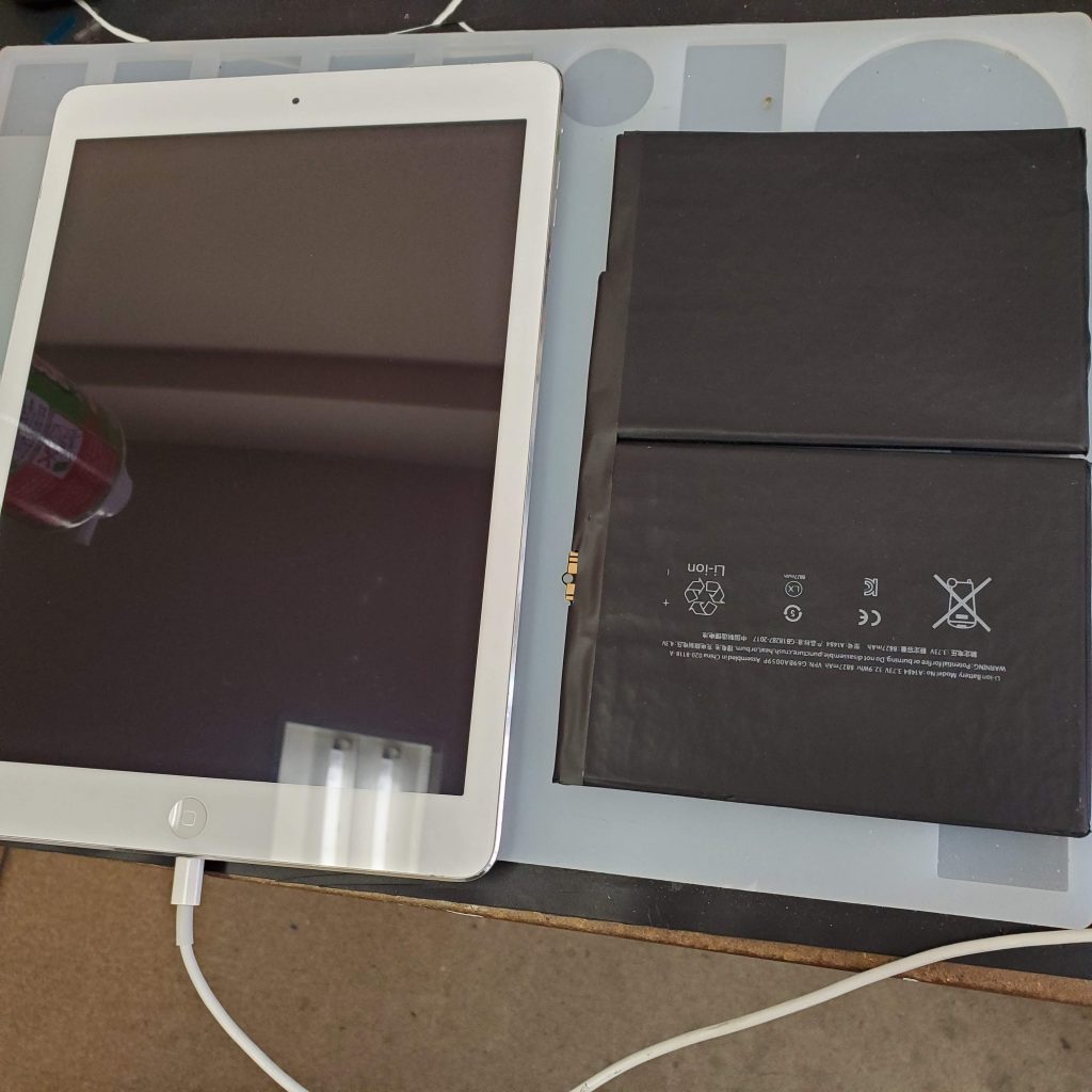 iPad Air　劣化が進んだバッテリーの末路とは・・・
