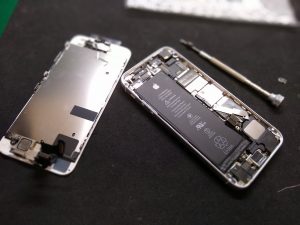 iPhone修理　レアケース！？意外な方法で復旧
