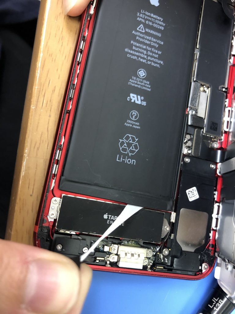 iPhoneのバッテリー　交換のタイミングとおすすめの方法