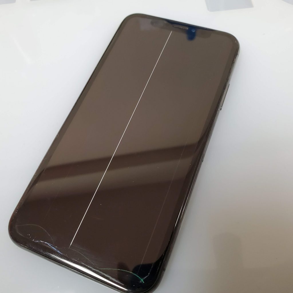 iPhoneX 液晶破損修理！！ 【この記事は画面が割れたまま使っている方必見です！】
