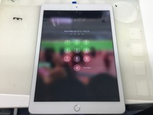 iPad7ガラス修理　工程はiPad5,6と同じ！？