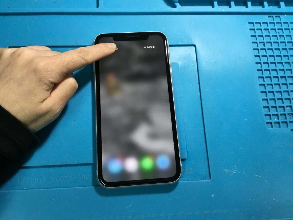 【iPhoneXR】映像がグチャグチャに【液晶交換】