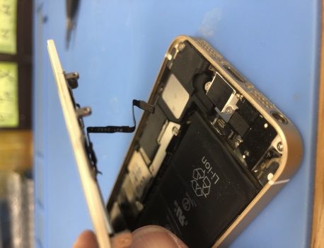 iPhone修理の注意点！？