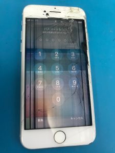 iPhoneの画面が壊れた！このまま使っていたらどうなる？