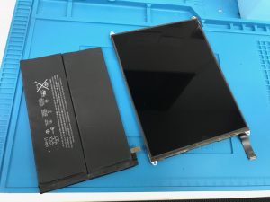iPad mini3の液晶＆バッテリー交換を同時修理