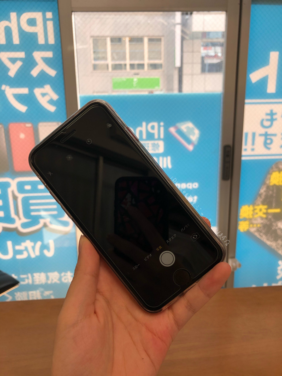 iPhone8の外カメラが真っ黒で映らない！カメラの故障ならiPhone修理ジャパン川越店へ。