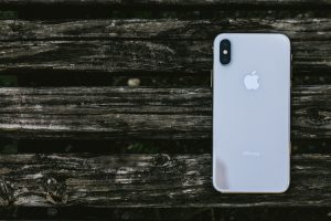 iPhoneの画面に「高温注意」！？ 対処法は？これだけはしないでほしい事！