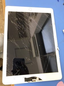 iPad5デジタイザー交換♪