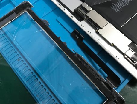 2012年発売当初からご愛用！iPad 第3世代 ガラス割れ修理