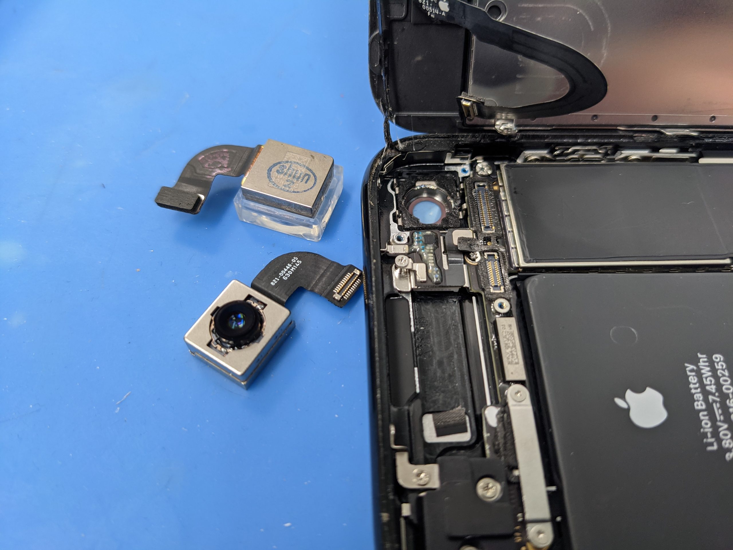 iPhone7のカメラが震えて撮影出来ない！カメラ起動で不具合が起こる場合は修理推奨。