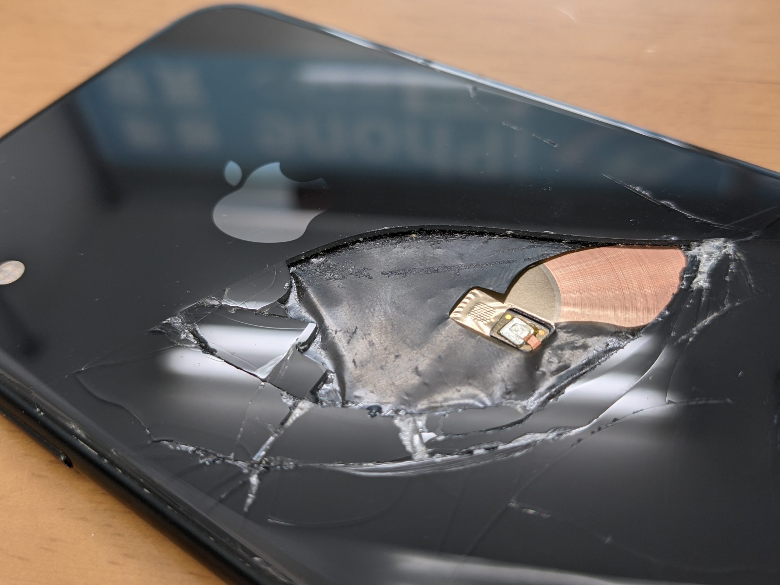 iPhoneのゴリラガラスが割れる理由について。