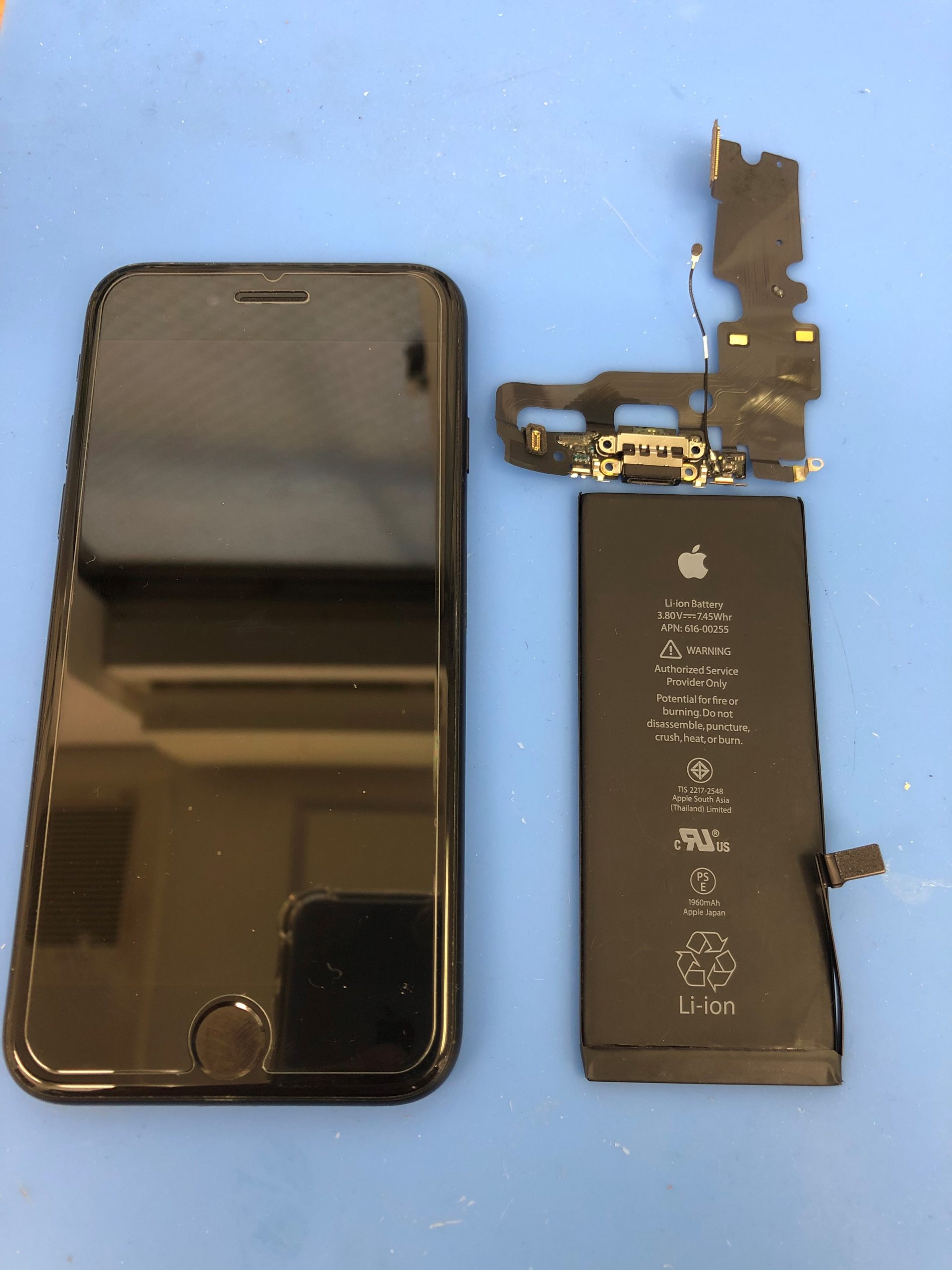 バッテリー交換最短15分で修理可能です！iPhone修理ジャパン川越店。