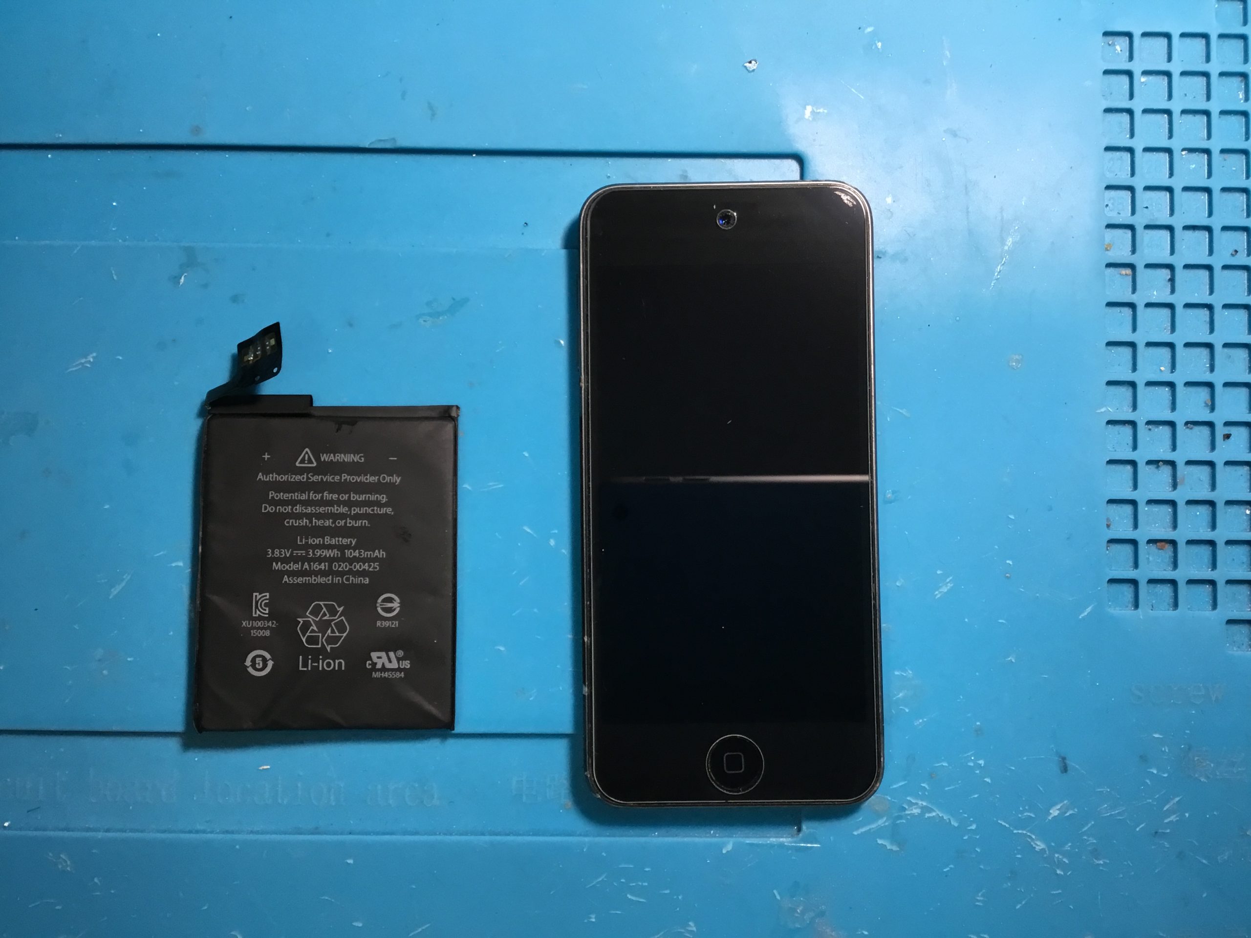 iPodTouchのバッテリー交換も可能な数少ない修理店！iPhone修理ジャパン秋葉原店のご案内