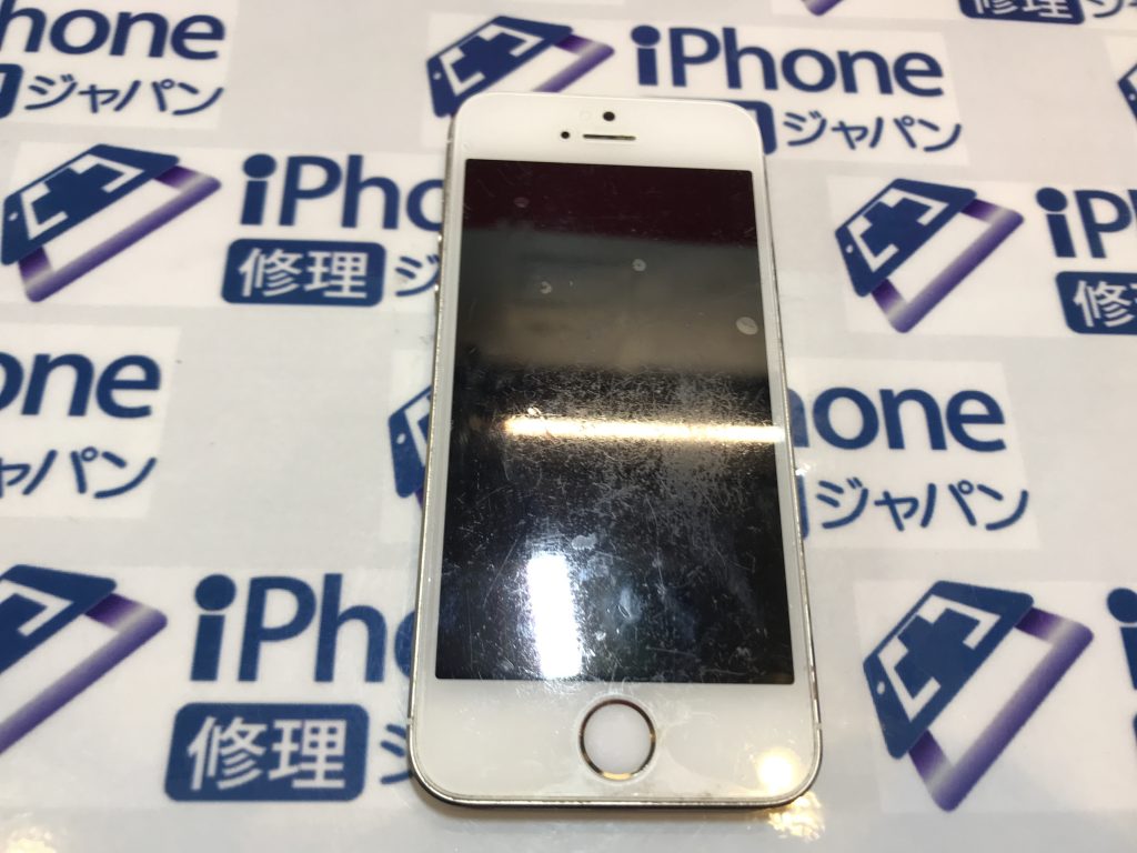 iPhone5Sバッテリー交換。