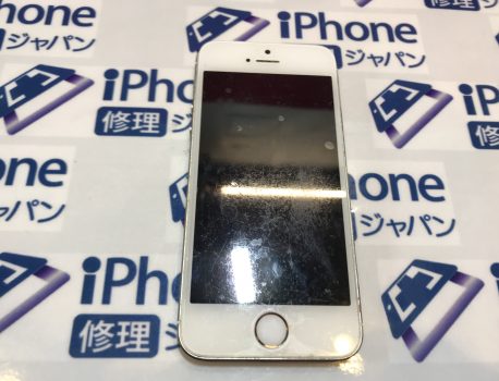 iPhone5Sバッテリー交換。