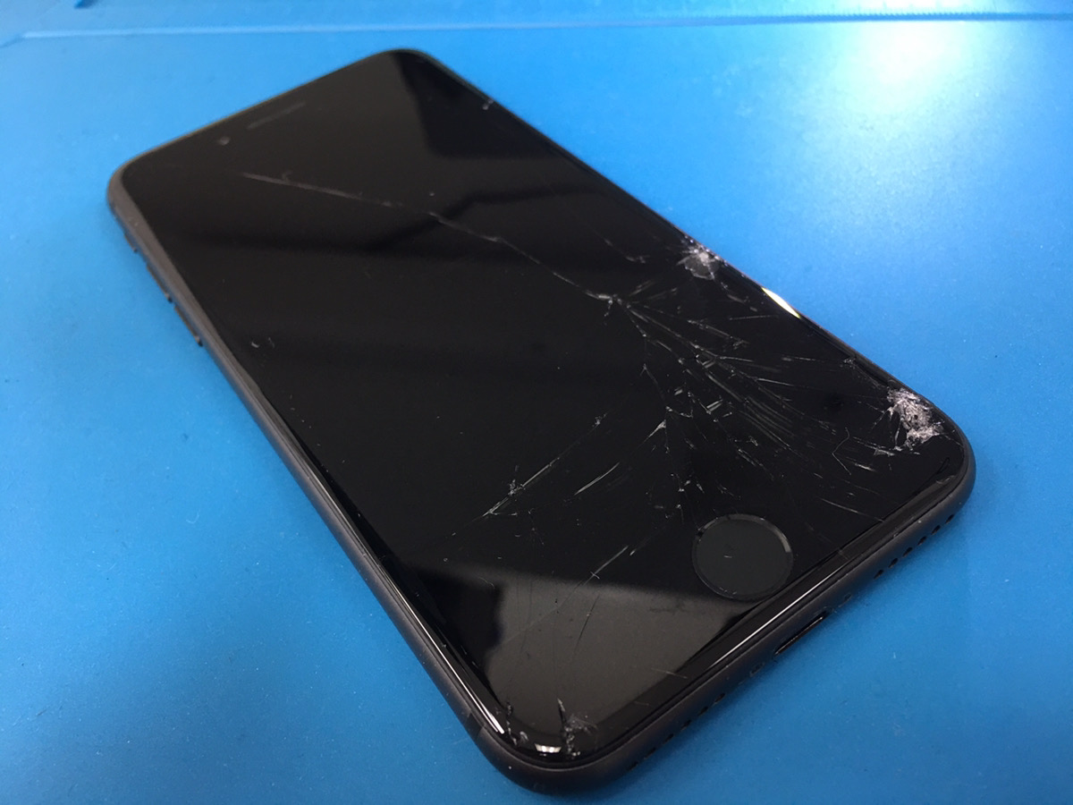 iPhoneの画面って割れやすい？硬いガラスの秘密。