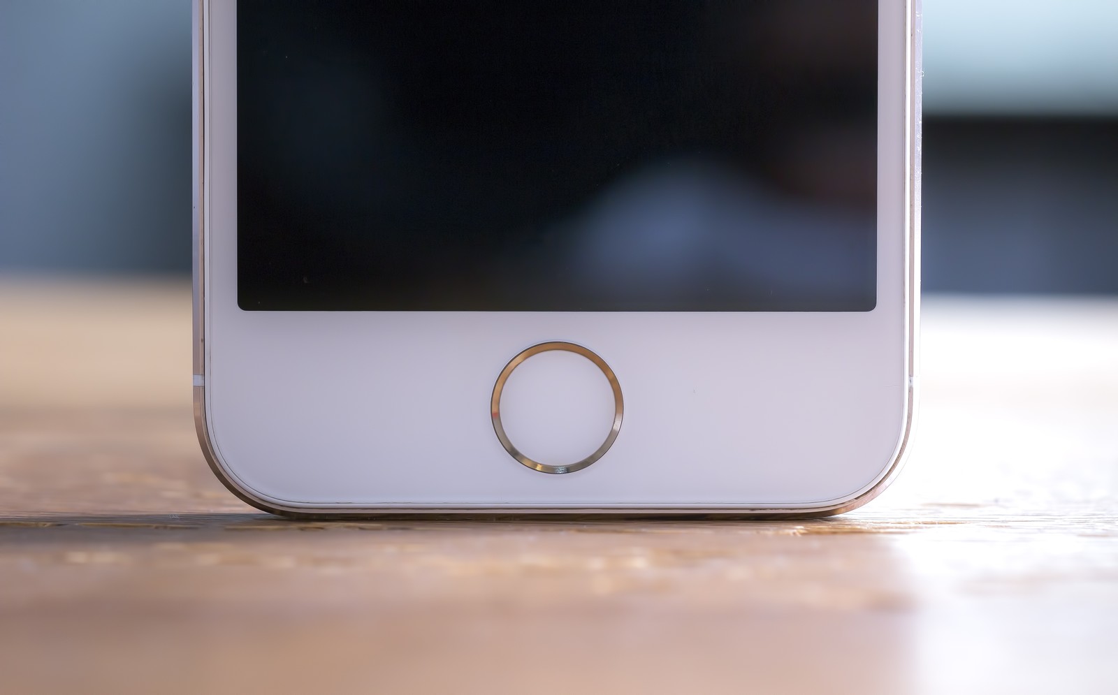 iPhoneの画面上に仮想ホームボタンを追加できる機能