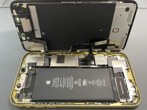 画面修理はiPhone修理ジャパン清水静岡店へ