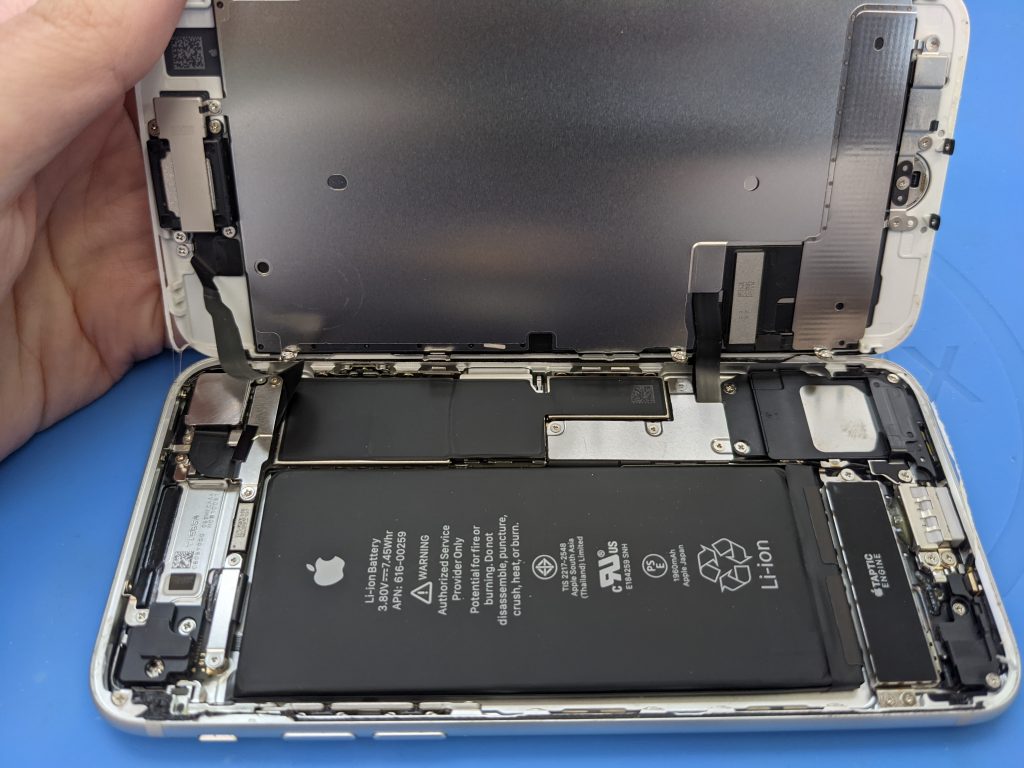 JR川越駅東口から徒歩5分。iPhone修理専門店です！