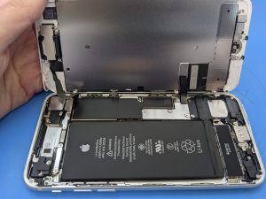 JR川越駅東口から徒歩5分。iPhone修理専門店です！