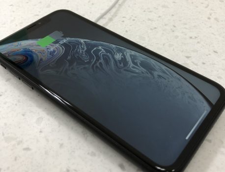 iPhone「充電は出来ません、Lightningコネクタで液体検出されました」警告表示！