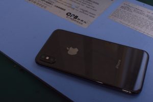 背面ガラスの修理、できる？できない？