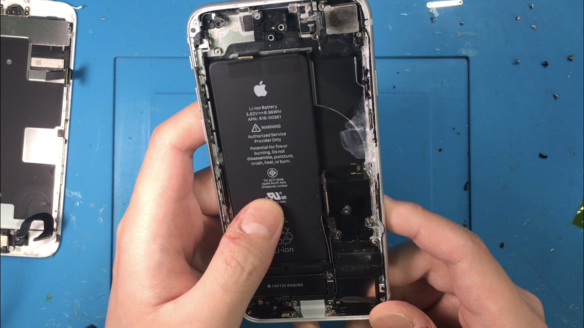 Iphoneサイレントスイッチは修理しなくても直るかも マナーモード故障の直し方iphone修理ジャパン秋葉原店スタッフブログ